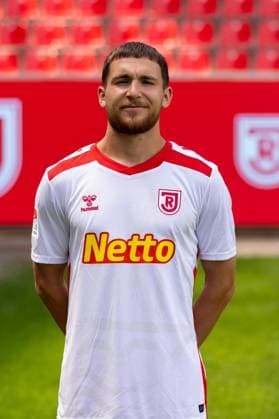 18 07 2024, Football, GER, Season 2024 2025, 2 Liga,Press event, SSV Jahn Regensburg Oscar Schönfelder SSV Jahn Regensburg, 2 BL, Porträttermin 2024 2025 DFL REGULATIONS PROHIBIT ANY USE OF PHOTOGRAPHS AS IMAGE SEQUENCES AND OR QUASI VIDEO Regensburg Bavaria Germany Jahnstadion Regensburg