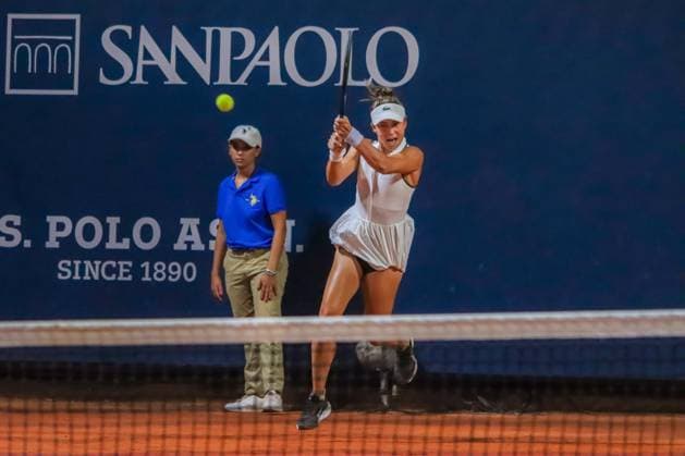 PLO 2024: Jaqueline Adina Cristian beats Lucia Bronzetti in Palermo Jaqueline Adina Cristian during the Women s Tennis Association match against Lucia Bronzetti (not pictured) at the Palermo Ladies Open 2024. Jaqueline Adina Cristian beats Lucia Bronzetti 6-3 6-2. Palermo Italy Copyright: AntonioxMelita