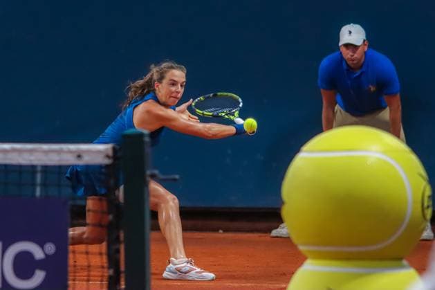 PLO 2024: Jaqueline Adina Cristian beats Lucia Bronzetti in Palermo Lucia Bronzetti during the Women s Tennis Association match against Jaqueline Adina Cristian (not pictured) at the Palermo Ladies Open 2024. Jaqueline Adina Cristian beats Lucia Bronzetti 6-3 6-2. Palermo Italy Copyright: AntonioxMelita