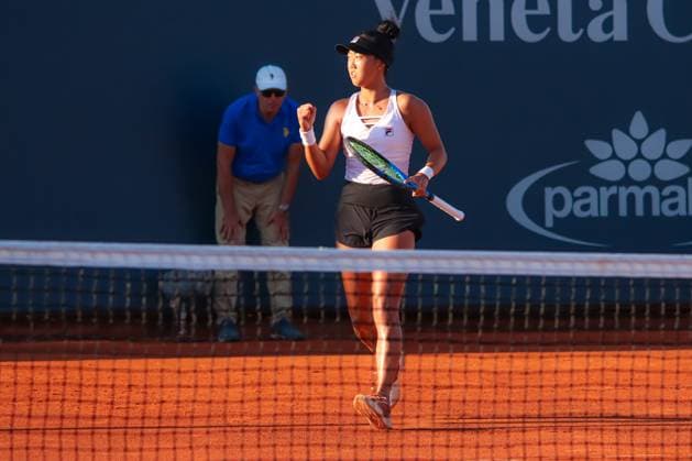 PLO 2024: Ann Li beats Peyton Mckenzie Stearns in Palermo Ann Li during the Women s Tennis Association match against Peyton Mckenzie Stearns (not pictured) at the Palermo Ladies Open 2024. Ann Li beats Peyton Mckenzie Stearns 3-6 7-6 6-2. Palermo Italy Copyright: AntonioxMelita