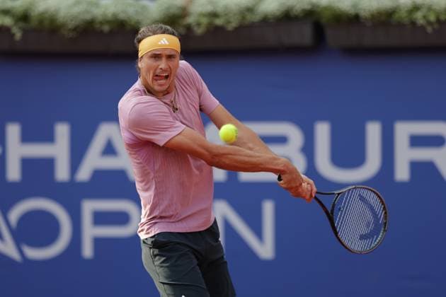Tennis Men ATP, Tennis Men Tour 500 European Open Hamburg, Hamburg Open ATP 500 2024 , 18 07 2024 , Alexander Zverev GER plays a backhand Copyright: FernandoxSoares
