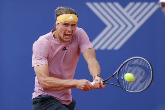 Tennis Men ATP, Tennis Men Tour 500 European Open Hamburg, Hamburg Open ATP 500 2024 , 18 07 2024 , Alexander Zverev GER plays a backhand Copyright: FernandoxSoares