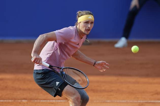 Tennis Men ATP, Tennis Men Tour 500 European Open Hamburg, Hamburg Open ATP 500 2024 , 18 07 2024 , Alexander Zverev GER plays a backhand Copyright: FernandoxSoares
