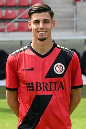 18 07 2024, xjhx, Fußball 3 Liga, SV Wehen Wiesbaden Fototermin Saison 2024 25, Porträttermin 2024 2025 emspor, v l Ivan Franjic DFL DFB REGULATIONS PROHIBIT ANY USE OF PHOTOGRAPHS as IMAGE SEQUENCES and or QUASI VIDEO Wiesbaden