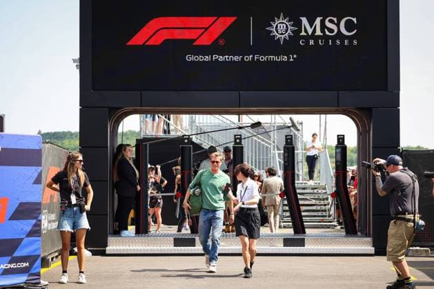 PITT Brad (USA), actor playing Sonny Hayes, driver of the fictional APX GP team in the Apex F1 movie by Apple Studios Bruckheimer Films, portrait during the Formula 1 Hungarian Grand Prix 2024, 13th round of the 2024 Formula One World Championship, WM, Weltmeisterschaft from July 19 to 21, 2024 on the Hungaroring, in Mogyorod, Hungary - F1 - HUNGARIAN GRAND PRIX 2024 DPPI Panoramic  240719_R13_UNGHERIA_DP_AV6_5437
