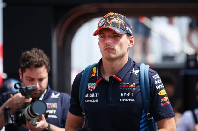 VERSTAPPEN Max (ned), Red Bull Racing RB20, portrait during the Formula 1 Hungarian Grand Prix 2024, 13th round of the 2024 Formula One World Championship, WM, Weltmeisterschaft from July 19 to 21, 2024 on the Hungaroring, in Mogyorod, Hungary - F1 - HUNGARIAN GRAND PRIX 2024 DPPI Panoramic  240719_R13_UNGHERIA_DP_AV6_5474