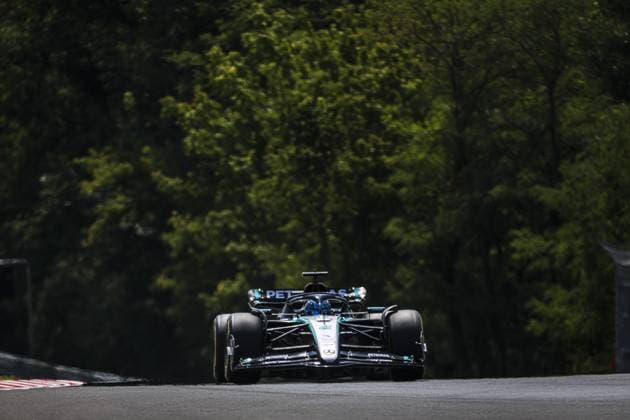 63 RUSSELL George (gbr), Mercedes AMG F1 Team W15, action during the Formula 1 Hungarian Grand Prix 2024, 13th round of the 2024 Formula One World Championship, WM, Weltmeisterschaft from July 19 to 21, 2024 on the Hungaroring, in Mogyorod, Hungary - F1 - HUNGARIAN GRAND PRIX 2024 DPPI Panoramic  240719_R13_UNGHERIA_DP_AV3_7059