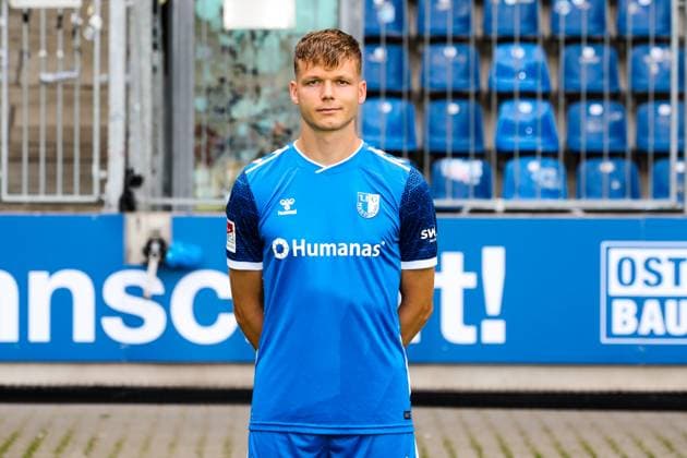 Philipp Hercher, 1 FC Magdeburg 2 Soccer Bundesliga portrait appointment 2 BL 2024 2025 official photo appointment 1 FC Magdeburg in the Avnet Arena in Magdeburg portrait, portrait, single picture, Germany, football, men, GER, 18 07 2024 Christian Schroedter