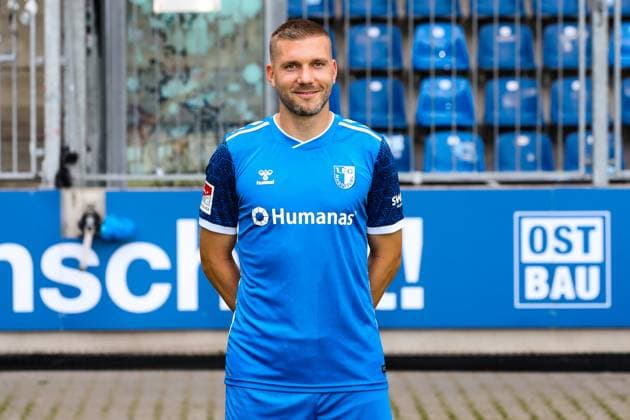 Robert Leipertz, 1 FC Magdeburg 2 Soccer Bundesliga portrait appointment 2 BL 2024 2025 official photo appointment 1 FC Magdeburg in the Avnet Arena in Magdeburg portrait, portrait, single picture, Germany, football, men, GER, 18 07 2024 Christian Schroedter