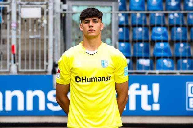 Goalkeeper Robert Kampa, 1 FC Magdeburg 2 Soccer Bundesliga portrait appointment 2 BL 2024 2025 official photo appointment 1 FC Magdeburg in the Avnet Arena in Magdeburg portrait, portrait, single picture, Germany, football, men, GER, 18 07 2024 Christian Schroedter