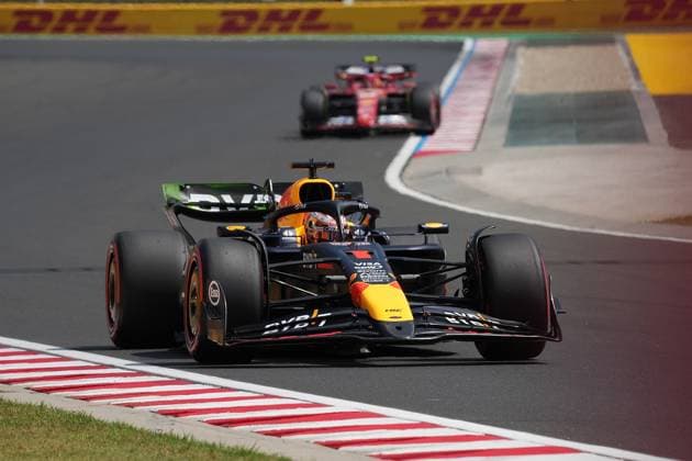 19 07 2024, Hungaroring, Budapest, FORMULA 1 HUNGARIAN GRAND PRIX 2024 , in the picture Max Verstappen NLD , Oracle Red Bull Racing, Carlos Sainz Jr ESP , Scuderia Ferrari HP Defodi 506 20240719 hbr 1989 Defodi-506
