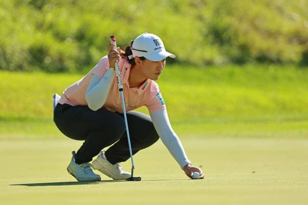 DANA Open SYLVANIA, OHIO - JULY 19: Xiyu Janet Lin of China lines up her putt on the 8th green during Day Two of the Dana Open golf tournament at Highland Meadows Golf Club in Sylvania, Ohio USA, on Friday, July 19, 2024. Sylvania Ohio United States  Copyright: xJorgexLemusx originalFilename:lemus-danaopen240719_npoTi.jpg