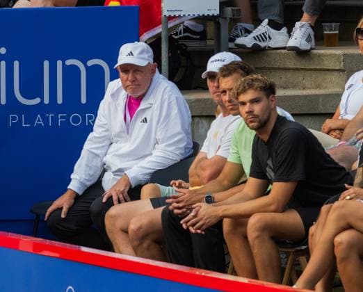 Hamburg Open Tennis am Rothenbaum Hamburg 19 07 2024, Tennisstadion am Rothenbaum , Hamburg in the picture father Zverev on the supervisor bench Â