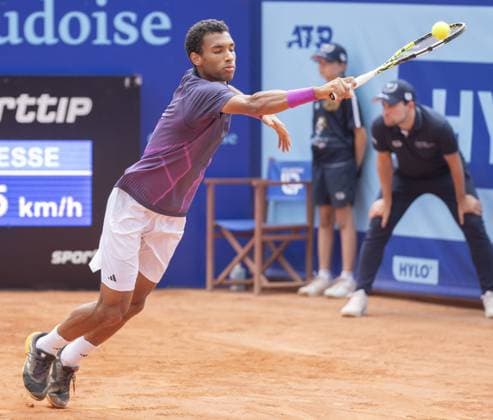 Gstaad Switzerland, 07 19 2024: Felix Auger-Aliassime (CAN) in action during EFG Swiss Open. during EFG Swiss Open Gstaad, International Tennis match in Gstaad, Switzerland, July 19 2024  Copyright: xPatrickxDancel IPAxSportx xipa-ax xx IPA_48121189 IPA_Agency_IPA48121189