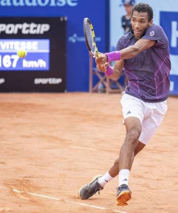 Sport Bilder des Tages Gstaad Switzerland, 07 19 2024: Felix Auger-Aliassime (CAN) in action during EFG Swiss Open. during EFG Swiss Open Gstaad, International Tennis match in Gstaad, Switzerland, July 19 2024  Copyright: xPatrickxDancel IPAxSportx xipa-ax xx IPA_48121211 IPA_Agency_IPA48121211