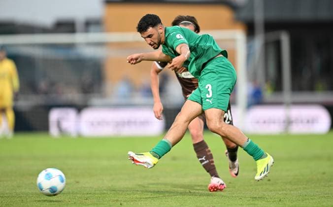 19 07 2024 Soccer season 2024 2025 Test match friendly match preparation match SpVgg Greuther Fürth Kleeblatt FC Sankt Pauli xwoxzix Oualid Mhamdi 3, SpVgg Greuther Fürth