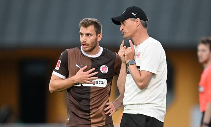 19 07 2024 Soccer season 2024 2025 Test match friendly match preparation match SpVgg Greuther Fürth Kleeblatt FC Sankt Pauli xwoxzix Lars Ritzka 21, FC St Pauli Alexander Blessin Coach FC St Pauli