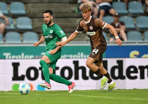 19 07 2024 Soccer season 2024 2025 Test match friendly match preparation match SpVgg Greuther Fürth Kleeblatt FC Sankt Pauli xwoxzix Niko Gießelmann Giesselmann 17, SpVgg Greuther Fürth Noah Palapies 44, FC St Pauli