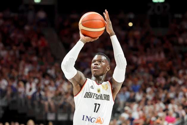 Dennis Schroeder Germany controls the ball, Friendly match, Germany vs Japan, Uber Arena, 19 07 2024, Berlin, Germany