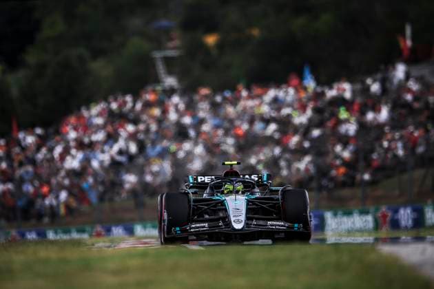 44 HAMILTON Lewis (gbr), Mercedes AMG F1 Team W15, action during the Formula 1 Hungarian Grand Prix 2024, 13th round of the 2024 Formula One World Championship, WM, Weltmeisterschaft from July 19 to 21, 2024 on the Hungaroring, in Mogyorod, Hungary - F1 - HUNGARIAN GRAND PRIX 2024 DPPI Panoramic  240720_R13_UNGHERIA_DP_EA015590