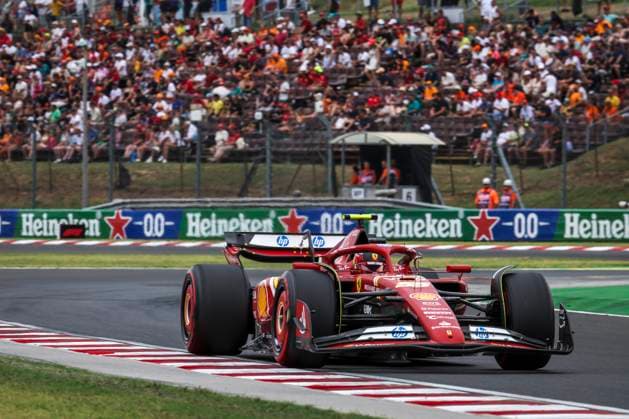 55 SAINZ Carlos (spa), Scuderia Ferrari SF-24, action during the Formula 1 Hungarian Grand Prix 2024, 13th round of the 2024 Formula One World Championship, WM, Weltmeisterschaft from July 19 to 21, 2024 on the Hungaroring, in Mogyorod, Hungary - F1 - HUNGARIAN GRAND PRIX 2024 DPPI Panoramic  240720_R13_UNGHERIA_DP_1H0A5641