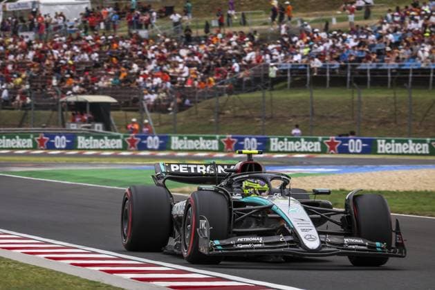 44 HAMILTON Lewis (gbr), Mercedes AMG F1 Team W15, action during the Formula 1 Hungarian Grand Prix 2024, 13th round of the 2024 Formula One World Championship, WM, Weltmeisterschaft from July 19 to 21, 2024 on the Hungaroring, in Mogyorod, Hungary - F1 - HUNGARIAN GRAND PRIX 2024 DPPI Panoramic  240720_R13_UNGHERIA_DP_1H0A6033