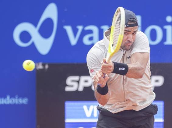 Gstaad Switzerland, 07 20 2024: Matteo Berrettini (ITA) in semi final against Stefanos Tsitsipas (GRE) during EFG Swiss Open. during EFG Swiss Open Gstaad, International Tennis match in Gstaad, Switzerland, July 20 2024  Copyright: xPatrickxDancel IPAxSportx xipa-ax xx IPA_48136370 IPA_Agency_IPA48136370