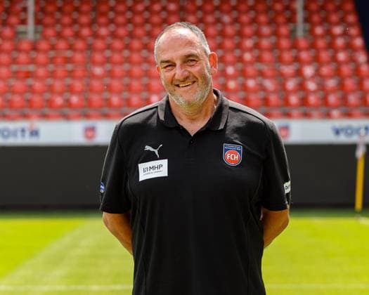 GER FC Heidenheim 1846 1 Bundesliga, Portraettermin 2024 2025, 19 07 2024, Frank Schmidt FC Heidenheim, Chef Trainer DFB DFL regulations prohibit any use of photographs as image sequences and or quasi video GER FC Heidenheim 1846 1 Bundesliga, Portraettermin 2024 2025, 19 07 2024 Heidenheim Copyright: xEibner-Pressefoto RogerxBuerkex EP_RBE