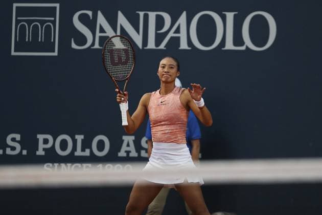 Zheng Qinwen in action during Palermo Open Ladies WTA, Tennis Damen 250, International Tennis match in Palermo, Italy, July 20 2024  Copyright: xMassimilianoxCarnabuci IPAxSportx xx IPA_48144477 IPA_Agency_IPA48144477