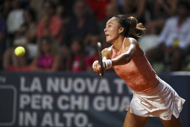 Zheng Qinwen in action during Palermo Open Ladies WTA, Tennis Damen 250, International Tennis match in Palermo, Italy, July 20 2024  Copyright: xMassimilianoxCarnabuci IPAxSportx xx IPA_48144534 IPA_Agency_IPA48144534