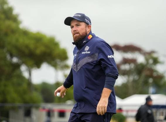 Shane Lowry throws his ball to fans as he walks off the 18th green. The British Open Championship, Day Three, Golf, Royal Troon, Troon, UK - 20 July 2024  Copyright: xStuartxWallace Shutterstockx 14588004bm