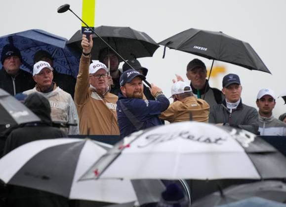 Shane Lowry on the 16th tee. The British Open Championship, Day Three, Golf, Royal Troon, Troon, UK - 20 July 2024  Copyright: xStuartxWallace Shutterstockx 14588004bq