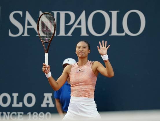 35th Palermo Ladies Open WTA, Tennis Damen 250 Zheng Qinwen is playing during the 35th Palermo Ladies Open WTA 250 in Palermo, Italy, on July 20, 2024. Palermo Italy  Copyright: xGabrielexMaricchiolox originalFilename:maricchiolo-35thpale240720_npAtl.jpg