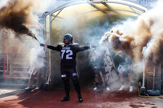 Sven Giesewatrowski Berlin Rebels, 72 shortly before the entry of the Berlin Rebels, Berlin Rebels vs Potsdam Royals, American Football, GFL, 2024, Season, 20 07 2024, Berlin Berlin Land Copyright: xFootxBowl ThomasxSobotzkix