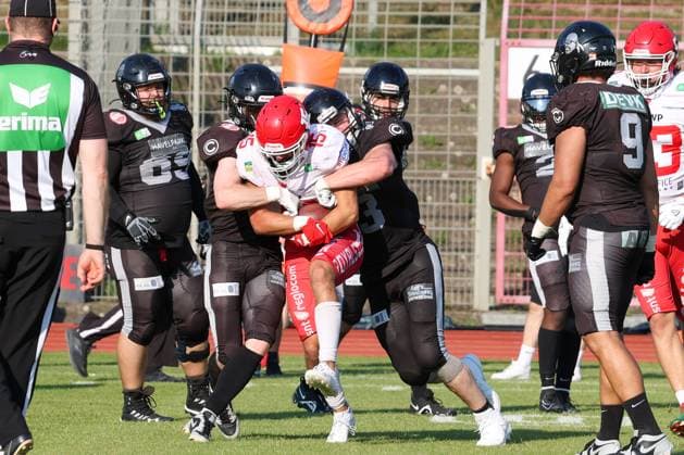 Alex laBella Potsdam Royals, 15 miot the ball, in Bedraengnis,Berlin Rebels vs Potsdam Royals, American Football, GFL, 2024, Season, 20 07 2024, Berlin Berlin Land Copyright: xFootxBowl ThomasxSobotzkix