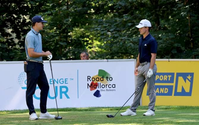 GOLF - EURAM Bank Open 2024 RAMSAU,AUSTRIA,21.JUL.24 - GOLF - Challenge Tour, EURAM Bank Open, GC Adamstal. Image shows Pietro Bovari (ITA) and Frank Kennedy (GBR).  GEPAxpictures xHansxOberlaender