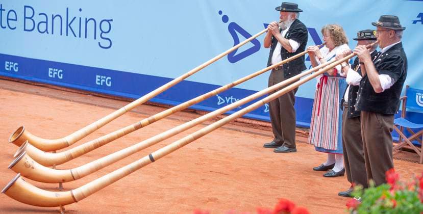 Sport Bilder des Tages July 21, 2024, Gstaad, Bern, Switzerland: Gstaad Switzerland, 07 21 2024: The horns of the Zweissmen during the awards ceremony of EFG Swiss Open Gstaad ATP, Tennis Herren 250 , EFG Swiss Open Gstaad-ATP 250 took place at Roy Emerson Arena in Gstaad, which is located in the famous ski resort of Gstaad and which is located in the Bernese Oberland..MATTEO BERRETTINI won 6-3, 6-1 and wins the tournament. Gstaad Switzerland - ZUMAd206 20240721_zip_d206_034 Copyright: xEricxDubostx