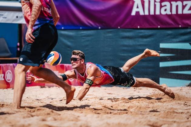 Beach volleyball men German Beach Tour 2024 Tourstop Munich 21 07 2024 Daniel Kirchner jumps for the ball Munich Central University Sports Beach Bavaria Germany