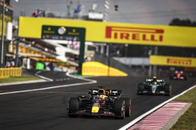 01 VERSTAPPEN Max (nld), Red Bull Racing RB20, action during the Formula 1 Hungarian Grand Prix 2024, 13th round of the 2024 Formula One World Championship, WM, Weltmeisterschaft from July 19 to 21, 2024 on the Hungaroring, in Mogyorod, Hungary - F1 - HUNGARIAN GRAND PRIX 2024 DPPI Panoramic  240721_R13_UNGHERIA_DP_EA010754