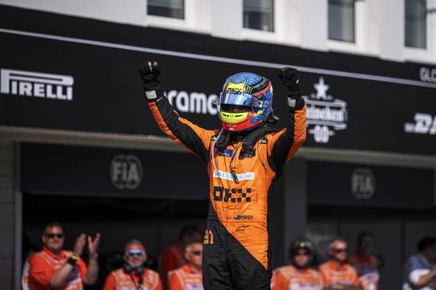 PIASTRI Oscar (aus), McLaren F1 Team MCL38, portrait, celebrate his first win during the Formula 1 Hungarian Grand Prix 2024, 13th round of the 2024 Formula One World Championship, WM, Weltmeisterschaft from July 19 to 21, 2024 on the Hungaroring, in Mogyorod, Hungary - F1 - HUNGARIAN GRAND PRIX 2024 DPPI Panoramic  240721_R13_UNGHERIA_DP_EA012070