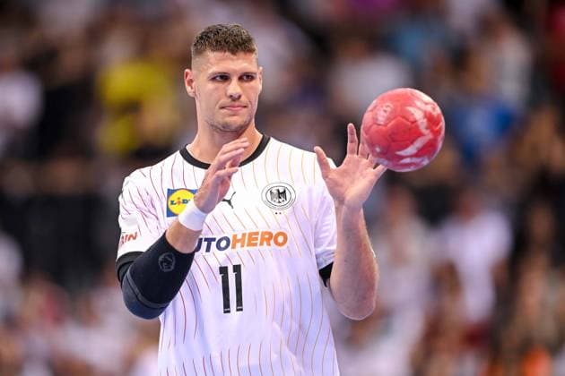 21 07 2024, Stuttgart, Germany, Porsche Arena, Germany vs Japan Handball Friedly Match, Sebastian Heymann Germany in action, on the ball, single action Photo H Langer Stuttgart Porsche Arena Germany 541_GERBJAP20240721_020 Langer-541