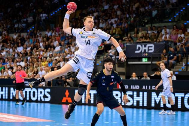 Stuttgart, Germany Mens handball international Germany Japan Justus Fischer Germany Stuttgart Porsche Arena Baden Württemberg Germany