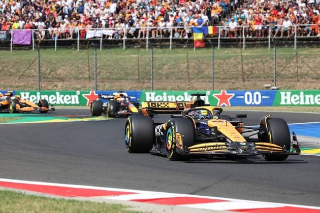 FORMULA 1 HUNGARIAN GRAND PRIX 2024 21 07 2024, Hungaroring, Budapest, FORMULA 1 HUNGARIAN GRAND PRIX 2024 , in the picture Oscar Piastri AUS , McLaren F1 Team, Max Verstappen NLD , Oracle Red Bull Racing, Lando Norris GBR nordphotoxGmbHx xBratic nph00250