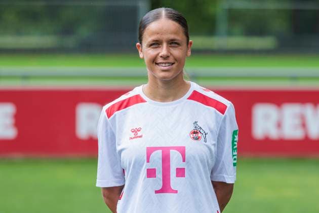 Team photo 1 FC Köln women, season 2024 25 22 07 2024 Laura Feiersinger 1 FC Köln, 27 Team photo date of the women of 1 FC Köln for the season 2024 25, on 22 07 2024, Geissbockheim, Cologne Copyright: xBEAUTIFULxSPORTS Meuselx