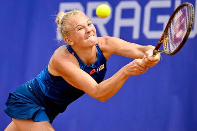 Sport Bilder des Tages Czech tennis player Katerina Siniakova in action during the WTA, Tennis Damen women s tennis tournament Livesport Prague Open 2024 match against Louisa Chirico from USA, in Prague, Czech Republic, on July 22, 2024. (CTKxPhoto VitxSimanek) CTKPhotoP2024072203838  CTKPhotoP2024072203838