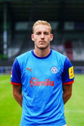 Timo Becker Holstein Kiel 17 GER, Holstein Kiel, Bundesliga, Portraettermin 2024 2025 GER, Holstein Kiel, Bundesliga, Portraettermin 2024 2025 Kiel Copyright: xEibner-Pressefoto MarcelxvonxFehrnx EP_MFN