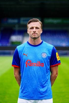 Carl Johansson Holstein Kiel 5 GER, Holstein Kiel, Bundesliga, Portraettermin 2024 2025 GER, Holstein Kiel, Bundesliga, Portraettermin 2024 2025 Kiel Copyright: xEibner-Pressefoto MarcelxvonxFehrnx EP_MFN