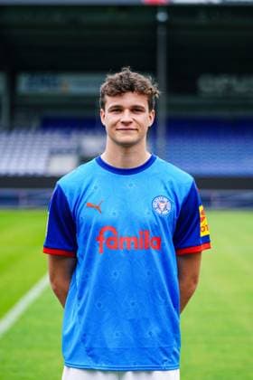 Max Geschwill Holstein Kiel 14 GER, Holstein Kiel, Bundesliga, Portraettermin 2024 2025 GER, Holstein Kiel, Bundesliga, Portraettermin 2024 2025 Kiel Copyright: xEibner-Pressefoto MarcelxvonxFehrnx EP_MFN