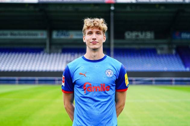 Lasse Rosenboom Holstein Kiel 23 GER, Holstein Kiel, Bundesliga, Portraettermin 2024 2025 GER, Holstein Kiel, Bundesliga, Portraettermin 2024 2025 Kiel Copyright: xEibner-Pressefoto MarcelxvonxFehrnx EP_MFN