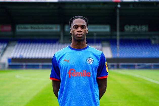 Aurel Wagbe Holstein Kiel 28 GER, Holstein Kiel, Bundesliga, Portraettermin 2024 2025 GER, Holstein Kiel, Bundesliga, Portraettermin 2024 2025 Kiel Copyright: xEibner-Pressefoto MarcelxvonxFehrnx EP_MFN